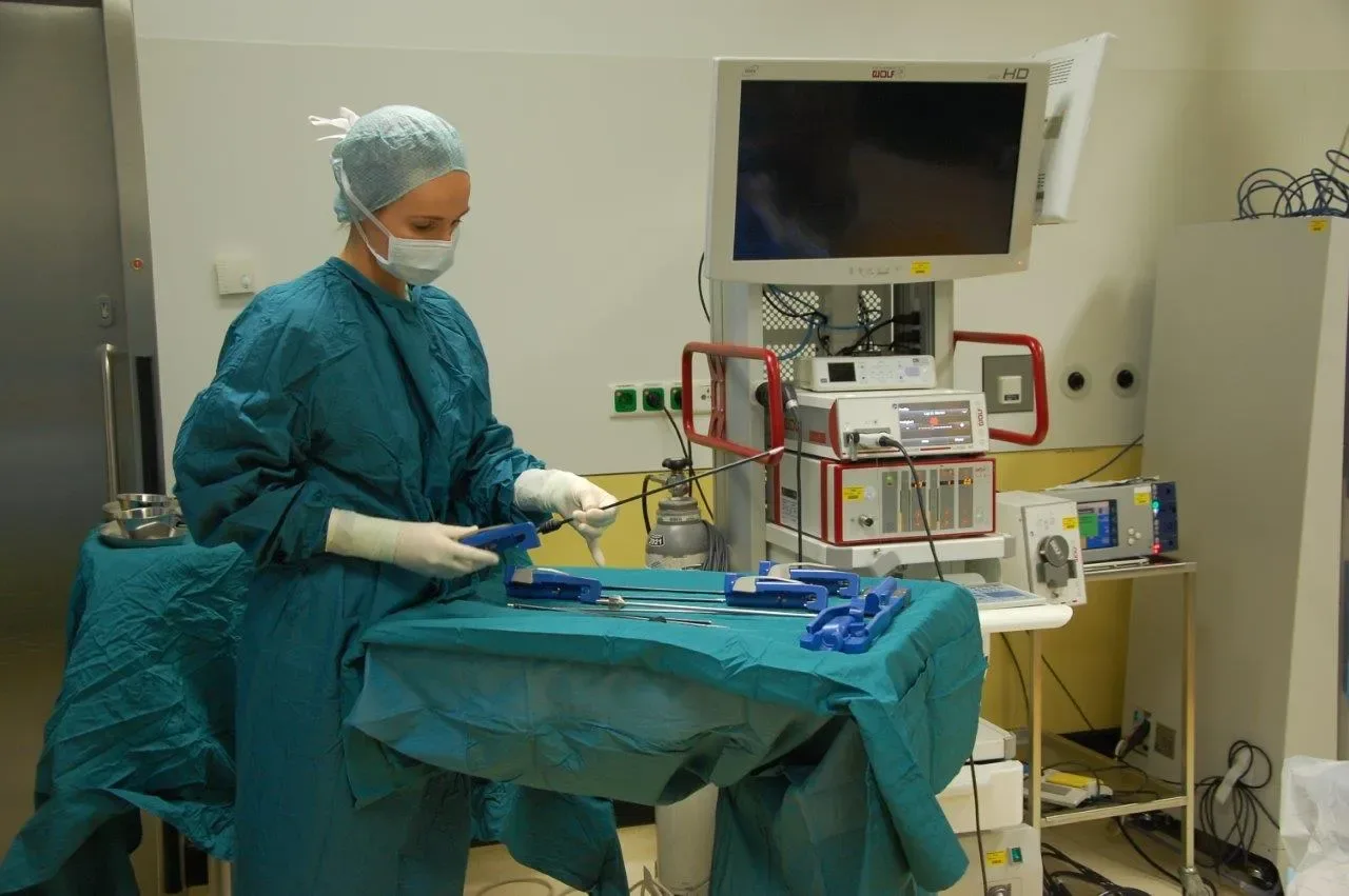 Training of a team of doctors to work on Surgical Robotic System Senhance, Transenterix (USA) — фото 5