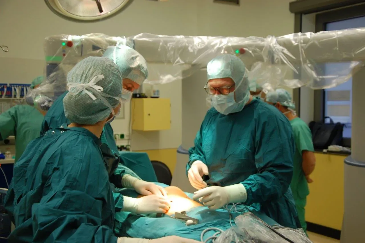 Training of a team of doctors to work on Surgical Robotic System Senhance, Transenterix (USA) — фото 4