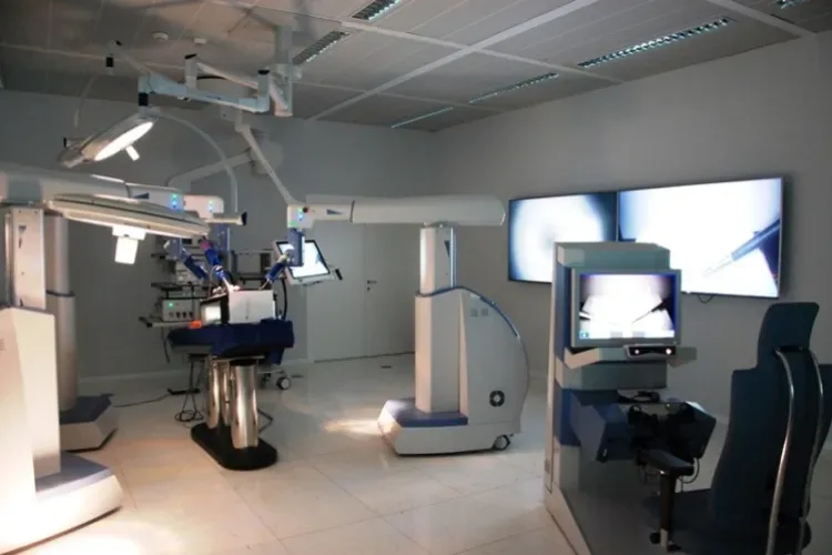 The presidential clinic is preparing to launch a robotic surgery project — фото 1
